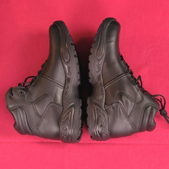 Mens Reebok Black Chukka Boots Size 11 M  NIB main image 4